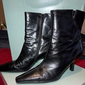 Gianni Bini Braxton Black Leather Ankle Boots 8.5M